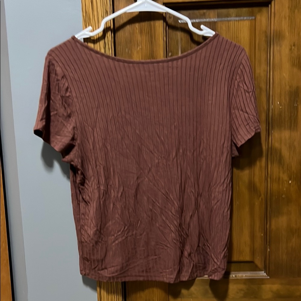 *American Eagle Rust Ribbed Tee - Picture 2 of 3